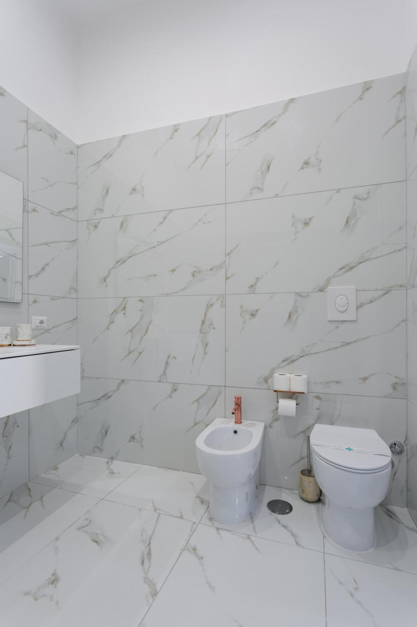 Golden Suites By Dimorra Napoli Bagian luar foto